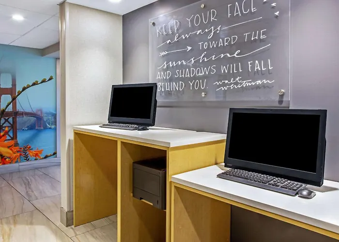 La Quinta By Wyndham San Francisco Airport North - Free Airport Shuttle
